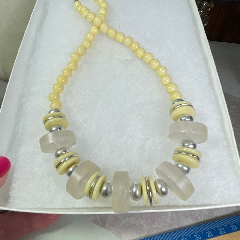 Vintage lucite cream Art deco styled beads necklace.